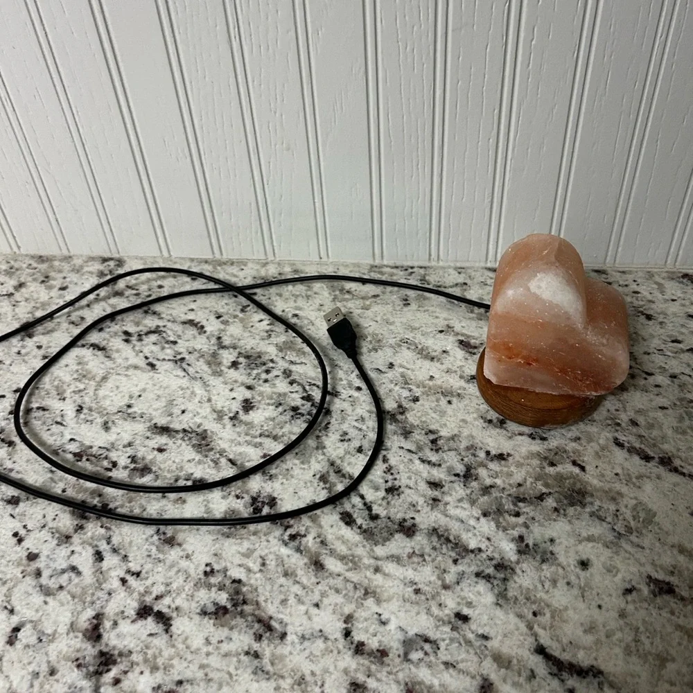 Heart Shaped USB Salt Lamp - Picture 9 of 9